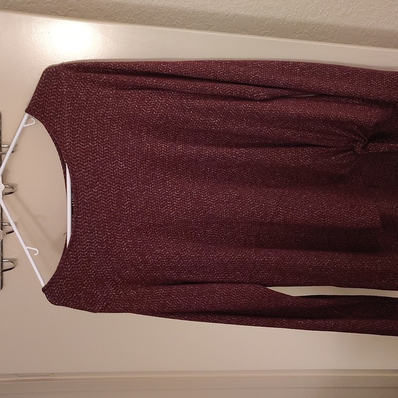 A l y x  women's shirt maroon in color with tie in the front size large - Picture 2 of 9